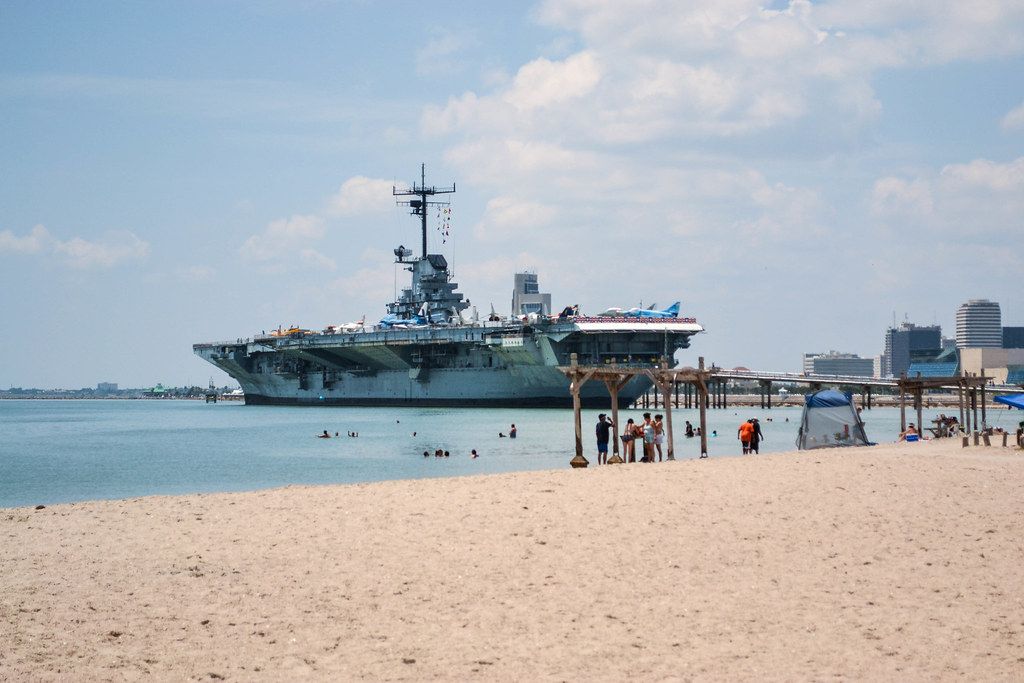 "USS Lexington Museum" by Sean Loyless is licensed under CC BY 2.0