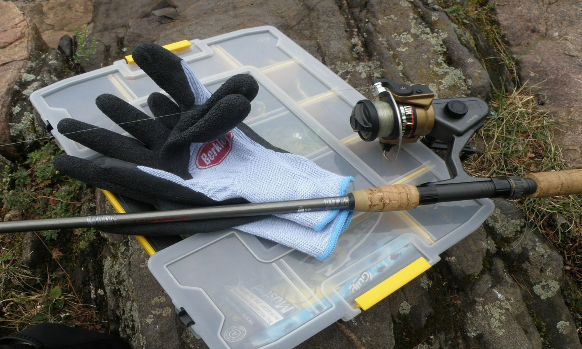 Top Rated And Warmest Ice Fishing Gloves